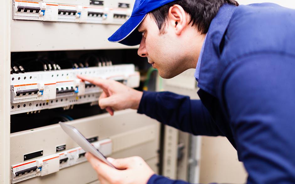 installateur électricien Égly